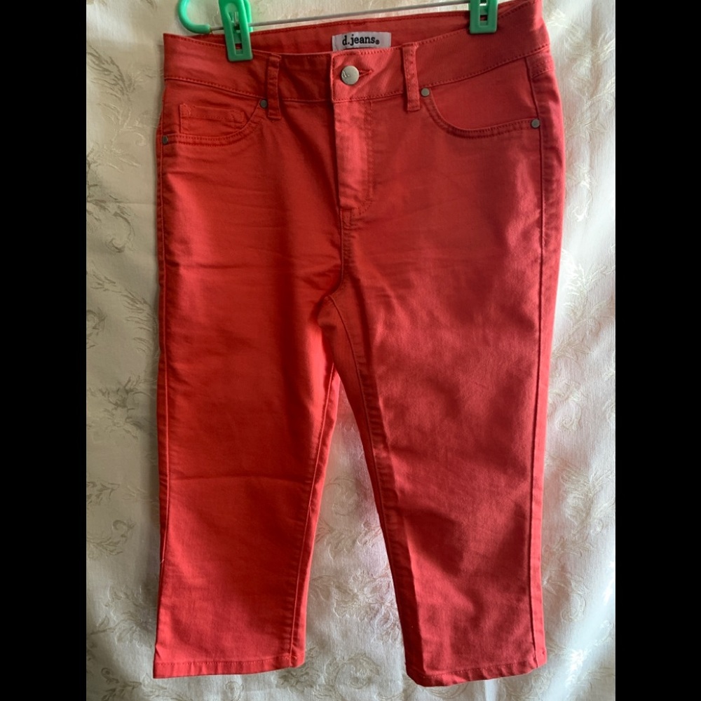 Fuschia pink capris - NWOT